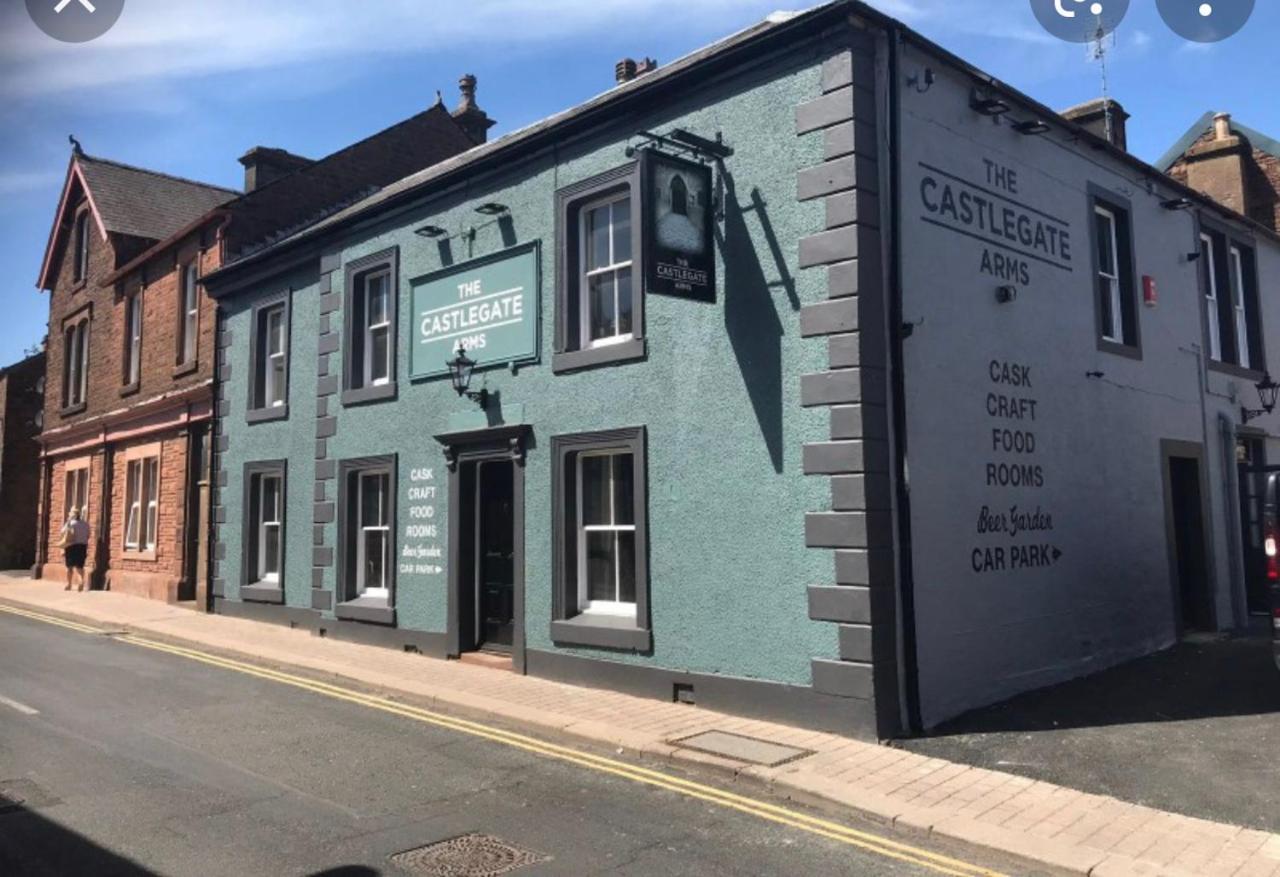 The Castlegate Arms Hotel Penrith Bagian luar foto